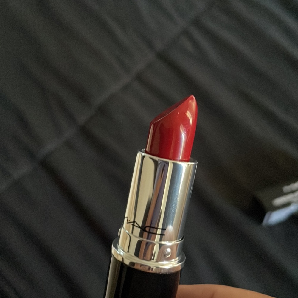 MAC Lustreglass lipstick - glossed and found - Picture 2 of 6